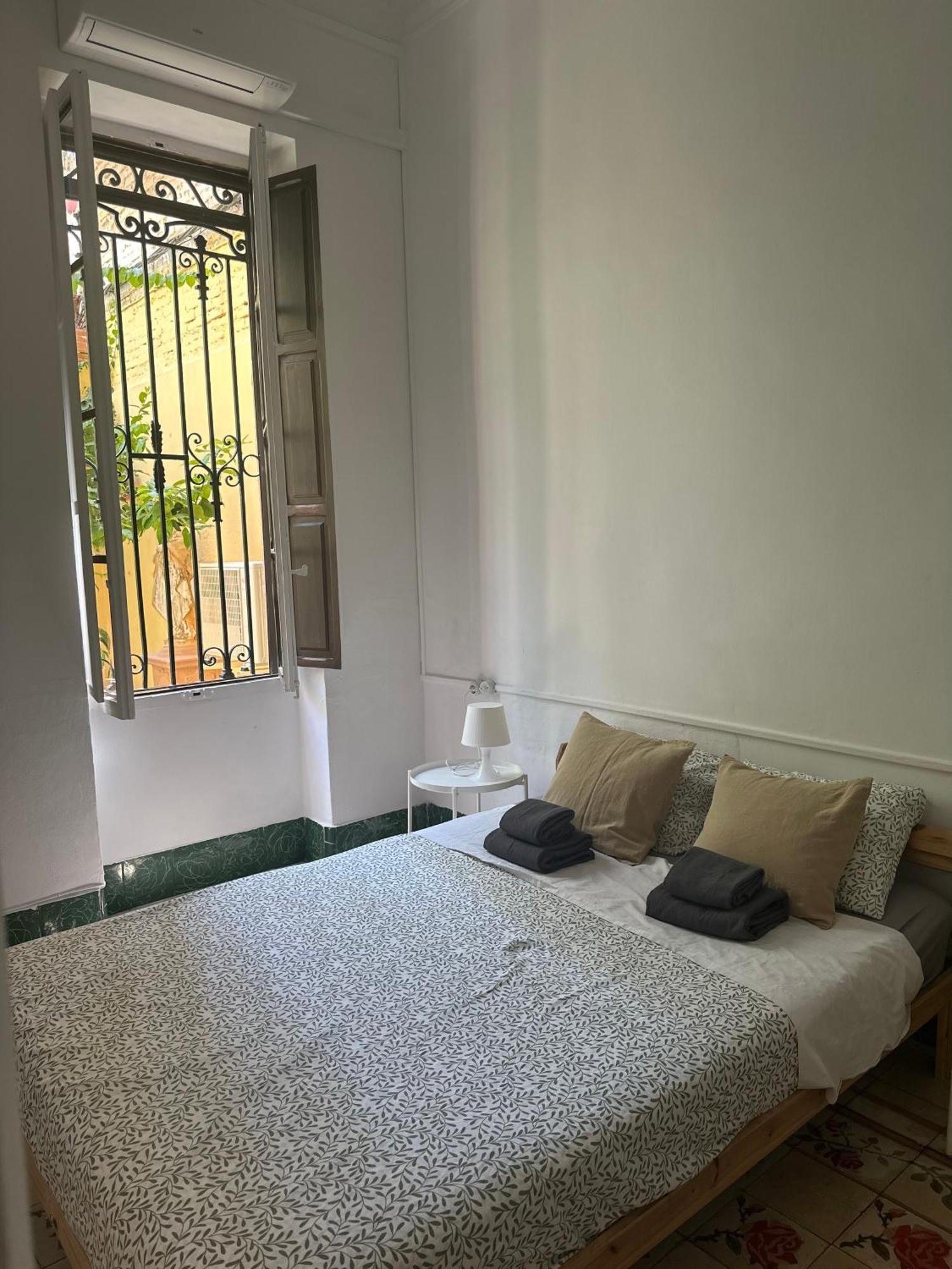 Habitacion Con Bano Privado 1 Cama De Matrimonio Valencia Exteriör bild